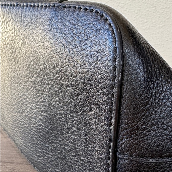 Tory Burch Bombe T Satchel handbag in black leather - Picture 13 of 13